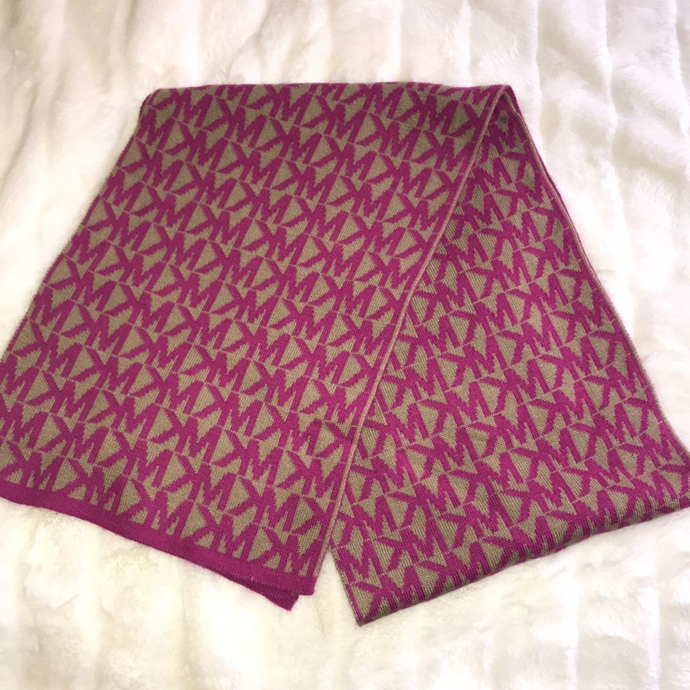 Michael Kors scarf. Like new.